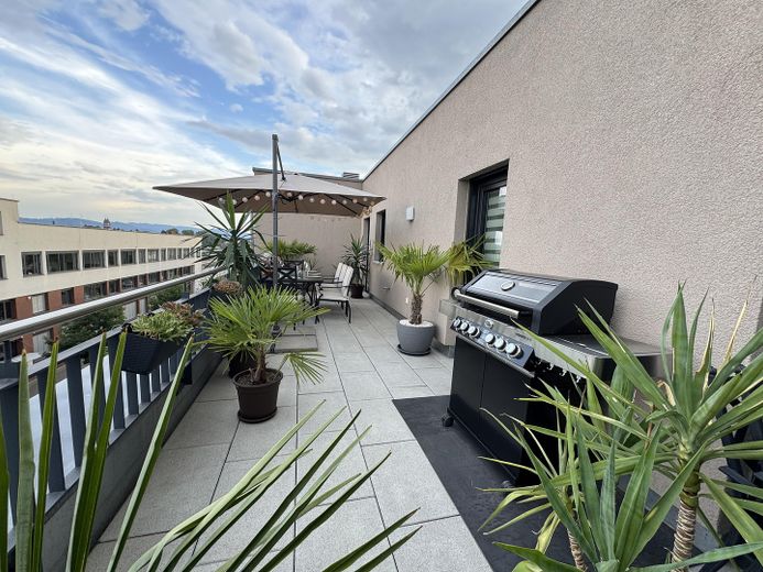 Exklusive 4-Zimmer-Penthouse-Wohnung in der Stadtmitte Offenburg – Große offene Terrasse