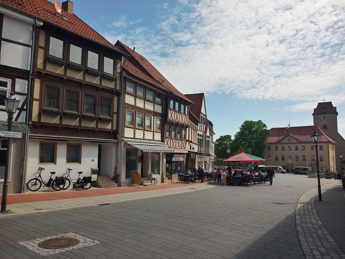 Stadthaus mit drei Ferienwohnung oder Monteuswohnung – Zentrale Lage am Markt