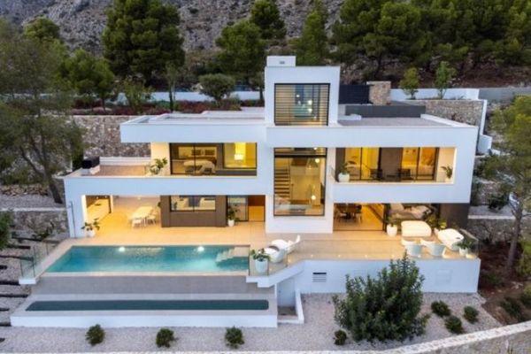 Altea: Schlüsselfertige, hochwertige Neubauvilla mit tollem Ausblick
