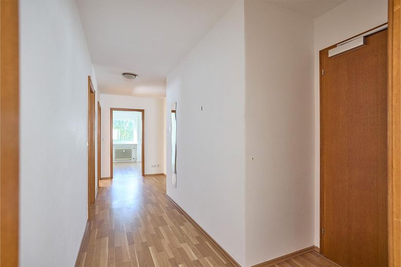 4 locali | Piano terra| 110,63 mq a Krumbach (W2) – Flur 