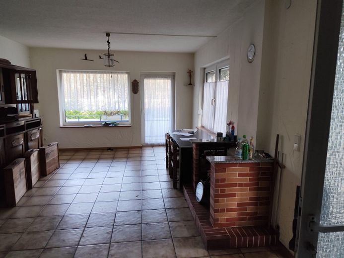 Ex locanda di campagna immersa nel verde – tanto spazio per le proprie idee – Foto 13