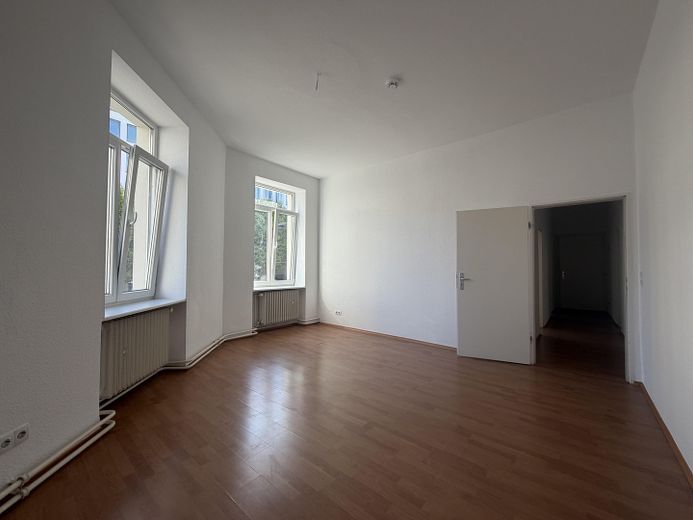 Apartamento céntrico de 3 habitaciones en Nordend con cocina equipada y baño con luz natural – Foto 5