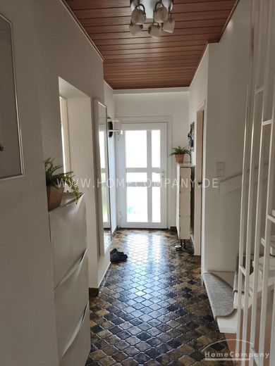 Rosbach-Rodheim AG8072766 – Eşyalı, tam donanımlı sıra evin köşe dairesi – a00f7152a3f20752d6e00a2cc87ff68602169c0d.jpg