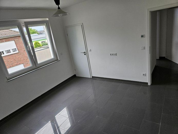 Zukunftssicheres Familiendomizil:  mit Kamin in zentraler Top-Lage! – Elternzimmer