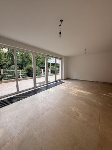 Luxus-Erstbezug nach Kernsanierung | 4 Zimmer | großzügiges Wohnen – Wohnbereich