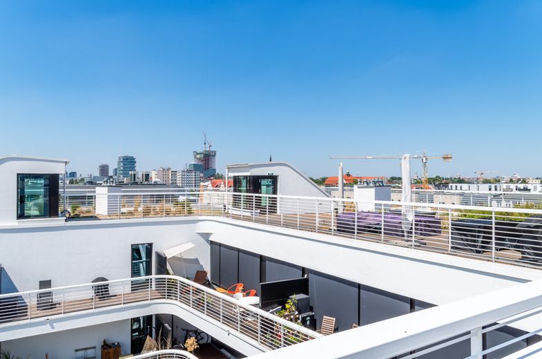 Luxuriöses Apartment an der Spree mit großer Sonnen-Dachterrasse – Dachterrasse