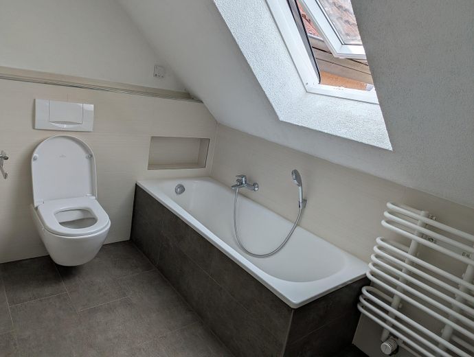 Luminoso piso de 2 habitaciones con encanto – Badezimmer_03