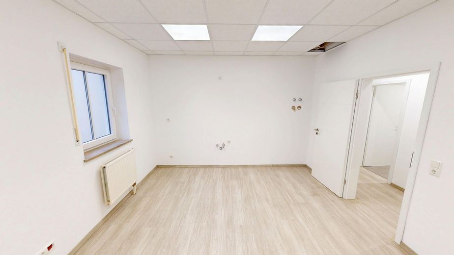 Kernsanierte Praxis-/Bürofläche | 224 m² | teilbar ab ca. 19 m2| sofort verfügbar – Büro 2