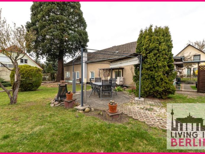 Casa unifamiliare indipendente con un fantastico giardino! – Foto 1