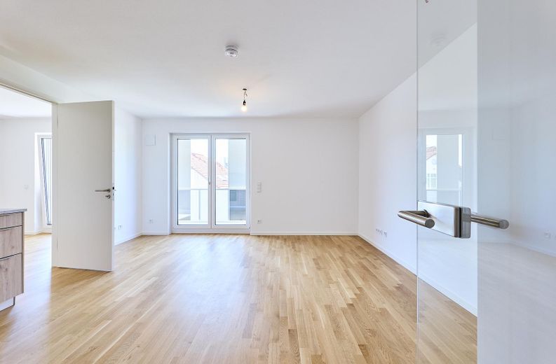 Neubau: Helle und ruhige Zwei-Zimmer-Wohnung mit luxuriöser Innenausstattung mit Balkon und EBK – Eingang: Wohnbereich 2