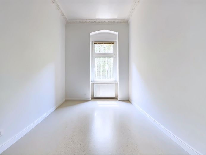 Su apartamento de atelier/familiar en el barrio (dictamen previo favorable sobre cambio de uso) – Schlafzimmer/Büro