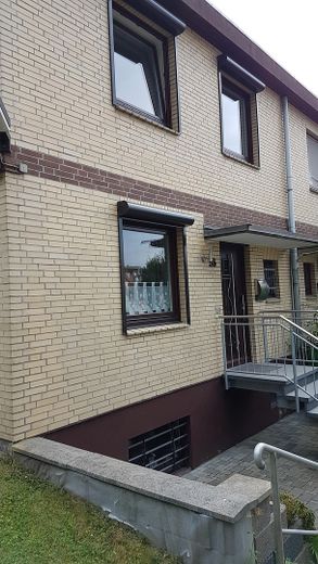Maison mitoyenne de bout bien entretenue à Fleestedt directement au Höpen – Front