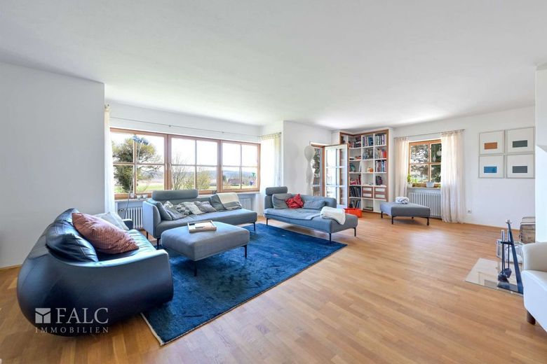Exklusive Landhaus-Idylle mit unverbaubarem Blick ins Ampermoos – Wohnen Blick Terrassentür
