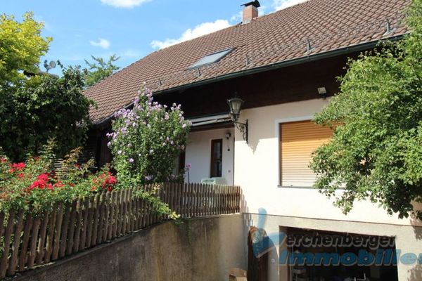 Großzügiges Einfamilienhaus mit Garten in Niederviehbach