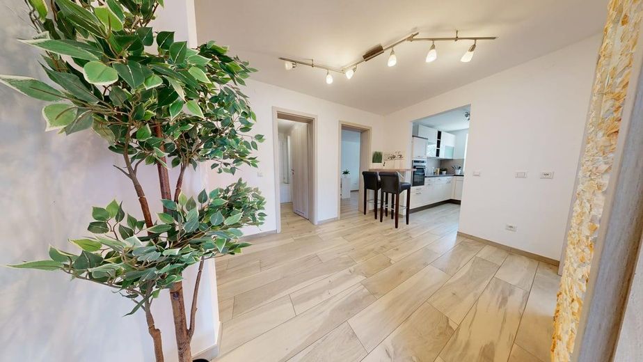 3 Zimmer Wohnung in Haar – ideal für Paare & kleine Familien – Flur Bild 1