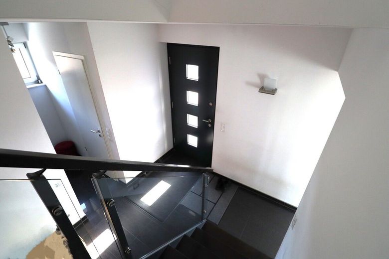 Mal etwas Anderes + + in Randlage von Cremlingen + + Keller + + Doppelgarage – heller Treppenaufgang