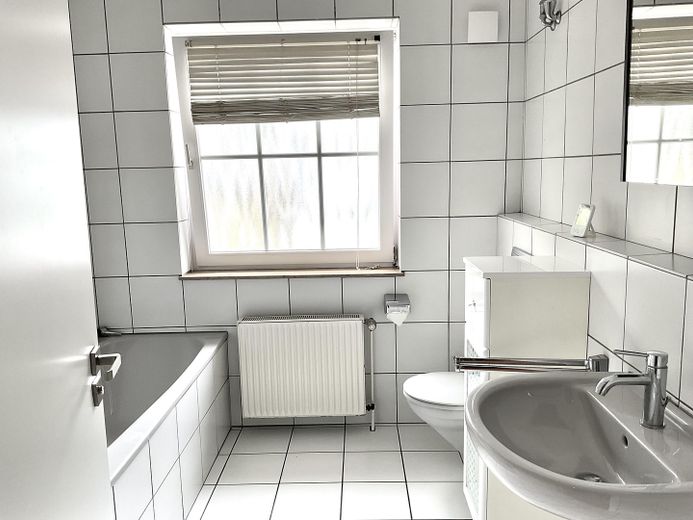 Neuer Preis! v. Privat  3-Zi. mit Garten in Brinkum, Stuhr – Bad 7,42 m² 