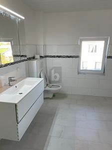 5 UNITÀ ABITATIVE + NUOVA COSTRUZIONE DI UNA CASA UNIFAMILIARE AUTORIZZATA – 1789715531_997153.jpg