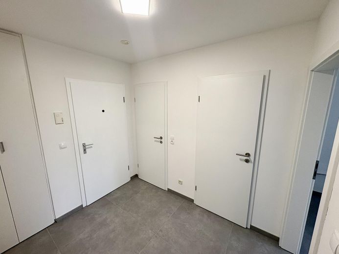 4-pokojowe mieszkanie z loggią w Röthenbach an der Pegnitz – Eingang