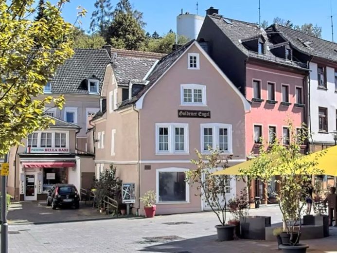 BAD SCHWALBACH: Work-Life-Immobilie in zentraler & ruhiger Lage! Fußgängerzone! 2 PKW-Stellplätze! – Foto 1