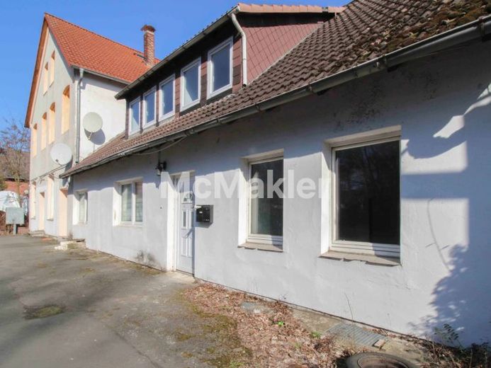 Affascinante appartamento al piano terra in posizione centrale a Barsinghausen – ideale per investitori e proprietari – Foto 1