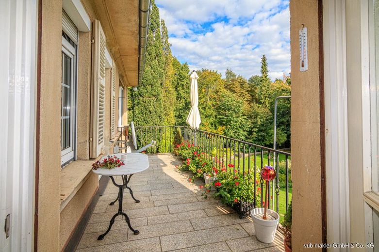 Imposante Stadt-Villa – 019