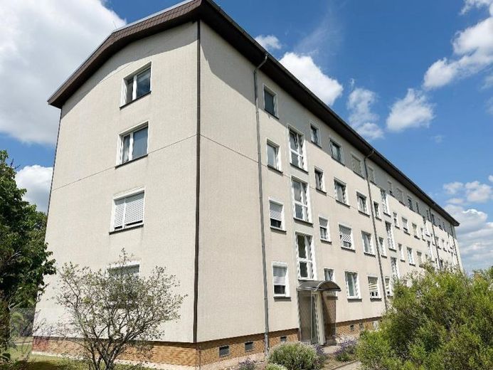 ***WOHNUNG & GARAGE - IHR NEUES PROJEKT MIT WEITBLICK*** Gemütliche Eigentumswohnung mit viel Potenzial und eigener Garage – Foto 1