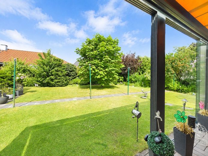 Wo Familienglück ein Zuhause findet - Klinkerhaus 
mit großem Garten in ruhiger Wohnlage von Altenwalde – Ihre private Wohlfühloase