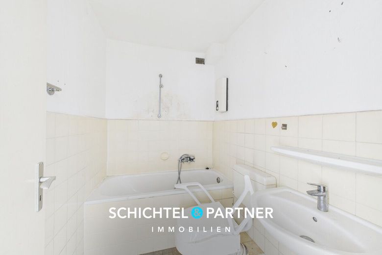 Bahnhofsvorstadt | Lukratives Wohn- &amp; Geschäftshaus mit 54 Einheiten – S&amp;P | Badezimmer