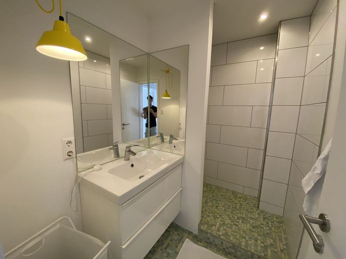 Sonnige 3 Zimmer-Wohnung in Halbhöhenlage mit Weitblick auf Stuttgart – Bad