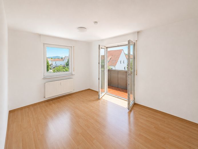 Salach/ab sofort: 3-ZKB-Whg. im 1. OG in 3FH, ruhig, zentral, gepflegt, Garten, Garage – Schlafzimmer südost