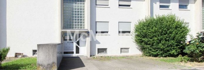 Klein, fein und voller Komfort – charmante Dachgeschosswohnung mit Balkon, Klimaanlage & Stellplatz