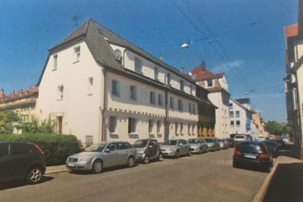 Casa condivisa completamente affittata a Stoccarda, 10 locali, rendimento del 4,84%, senza provvigione