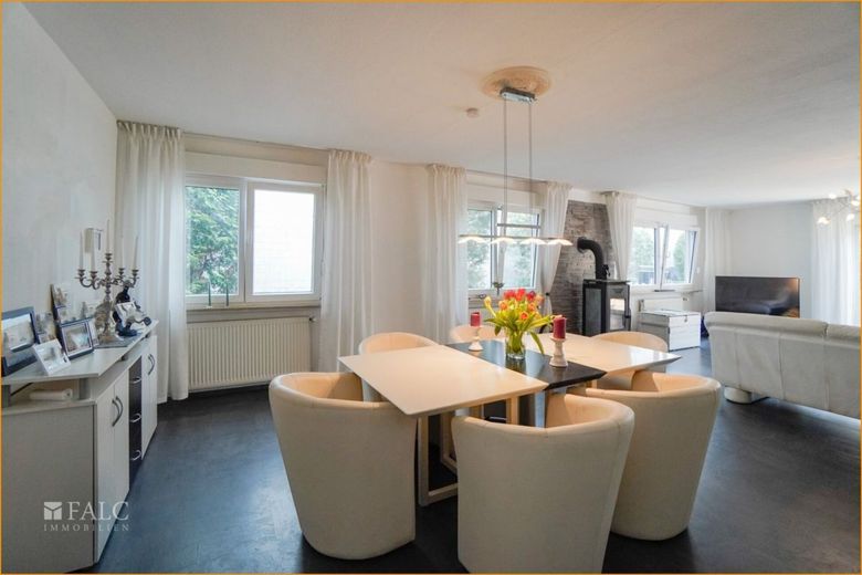 Das Raumwunder in Mechernich-Satzvey – Esszimmer