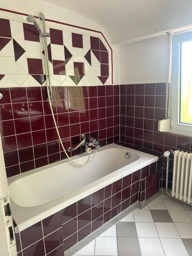 ampio appartamento d’epoca con terrazza, garage e numerosi locali accessori – Foto 2