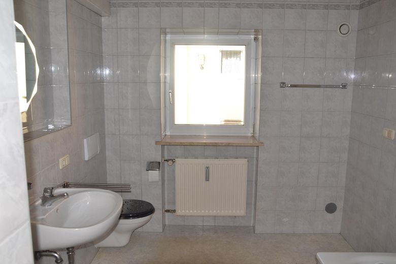 Bad mit Wanne