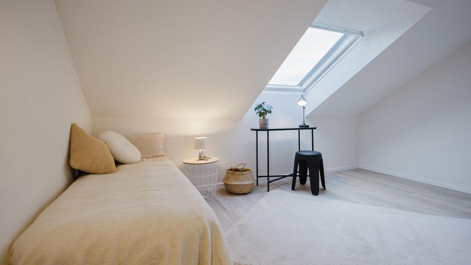 Frisch renovierte und bezugsfertige 3-Zimmerwohnung inkl. Parkplatz und mega Aussicht – Gästezimmer/Kinderzimmer