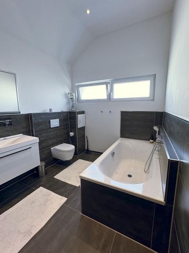 Badezimmer - Badewanne