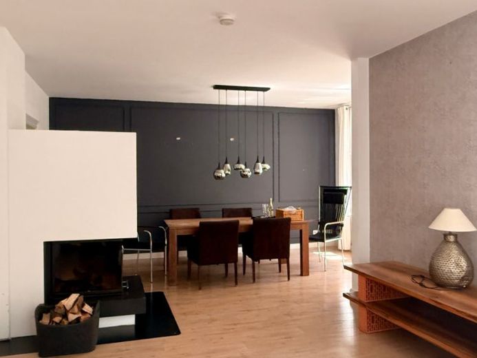Hochwertige 3-Zimmer-Wohnung in moderner Gründerzeitvilla – Foto 1