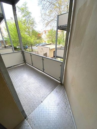 Preiswerte 3-R-Wohnung in MD-Sudenburg im 1.OG ca.62m² mit BLK. zu vermieten. – Balkon