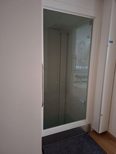 Appartement ancien en duplex élégant et exclusif dans la vieille ville, avec ascenseur et balcon – Aufzug in der Wohhnug