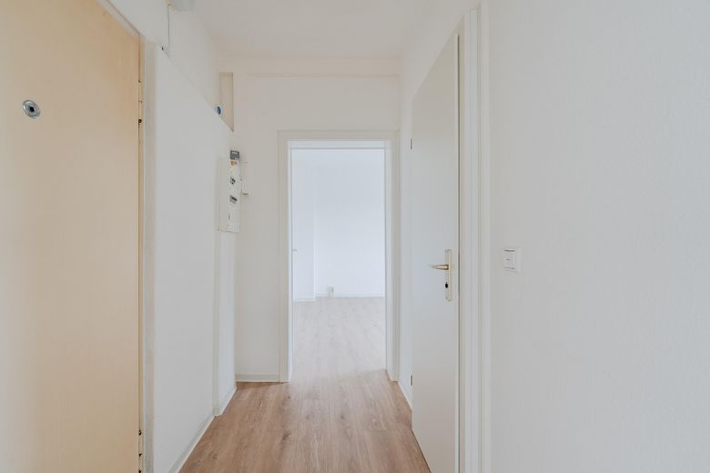 2 Zimmer in Prenzlauer Berg – bezugsfrei, provisionsfrei & renoviert – Flur