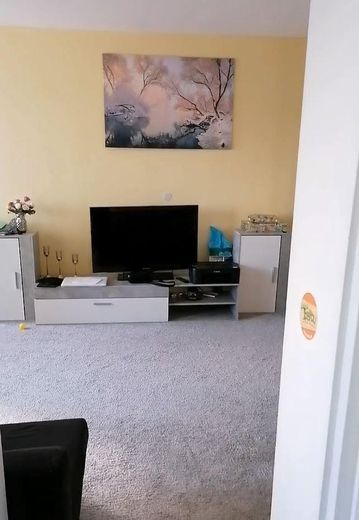 Sichere Kapitalanlage & Altersvorsorge in Stuttgart-Degerloch – Wohnzimmer