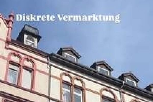 10396 - Modernisierte 3 Zimmerwohnung mit Balkon und Stellplatz