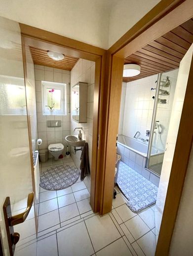 PROVISIONSFREI & kurzfristig verfügbar – ein Zuhause zum Wohlfühlen mit Terrasse & Balkon – Bad/WC