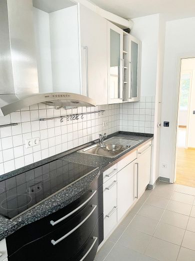 Wohnen, wo Hamburg zur Elbe hinabsteigt – Küche