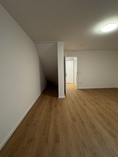 Sonnige 4-Zimmer Wohnung // Garten, EBK und hohen Decken // Neubau in Langenbach – Schlafraum/Wohnraum 4 