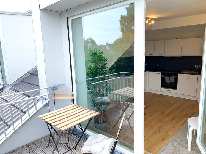 Wohnen auf Zeit: 1,5-Zimmer-Wohnung mit Südwest-Balkon in Hamburg-Marienthal – Balkon