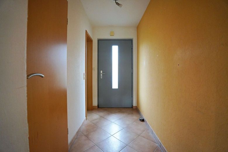 Sofort verfügbar: Gut geschnittenes Reihenmittelhaus in Langenhagen - Kaltenweide zu verkaufen! – Flur EG