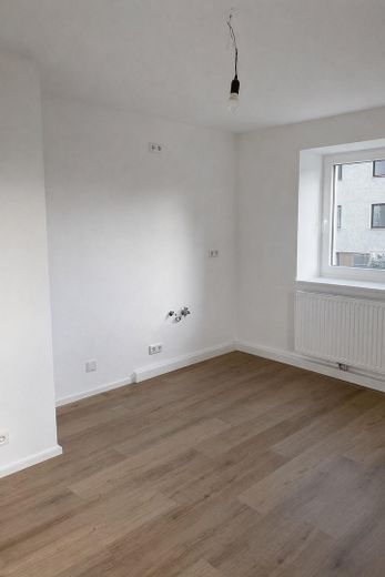 Frisch sanierte, moderne 2-Zimmerwohnung in Schwandorf-Ettmannsdorf – Küche